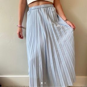 Pleated long light blue skirt!